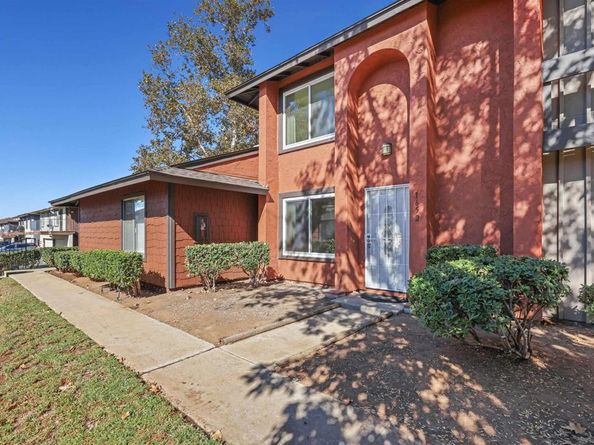 1652 Summertime Dr, El Cajon CA 92021