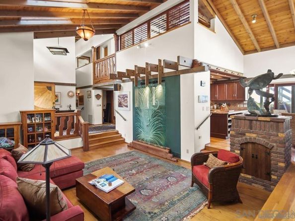 936 Cornish Dr, San Diego CA 92107