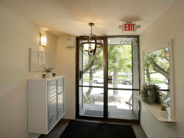 5003 Westpark Dr 203, North Hollywood CA 91601