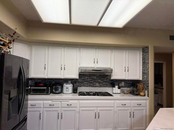 1676 W 11th Ave, Escondido CA 92029