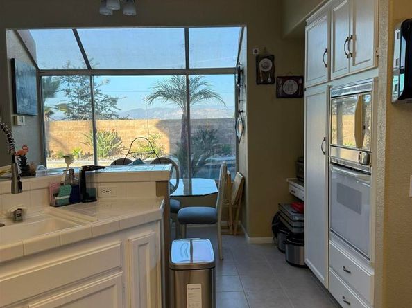 1676 W 11th Ave, Escondido CA 92029