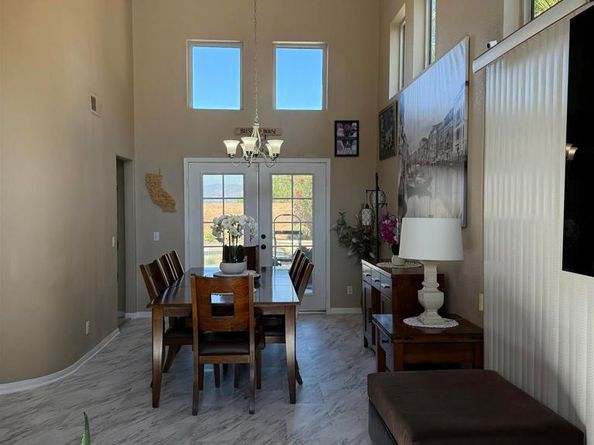 1676 W 11th Ave, Escondido CA 92029