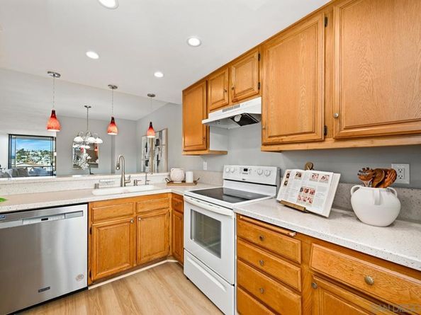 3130 Avenida De Portugal 302, San Diego CA 92106