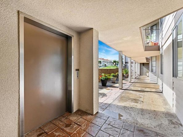 3130 Avenida De Portugal 302, San Diego CA 92106