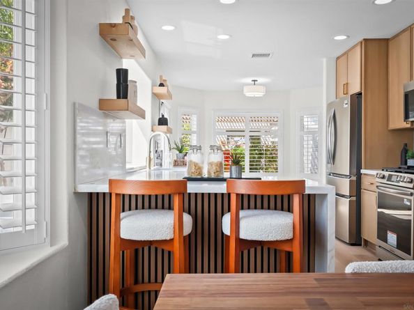 4058 Lemnos Way, Oceanside CA 92056