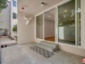 8535 W West Knoll Drive 107, West Hollywood CA 90069