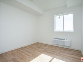 1432 E 25th Street, Los Angeles CA 90011