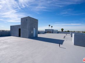 1432 E 25th Street, Los Angeles CA 90011