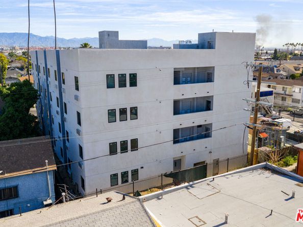 1432 E 25th Street, Los Angeles CA 90011