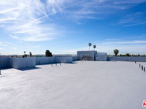 1432 E 25th Street, Los Angeles CA 90011