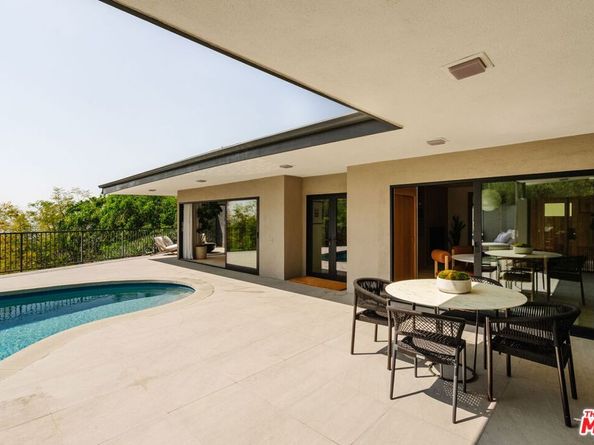 640 Bohlig Road, Glendale CA 91207