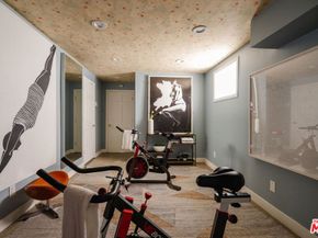 640 Bohlig Road, Glendale CA 91207