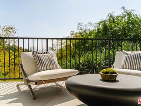 640 Bohlig Road, Glendale CA 91207