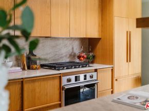 640 Bohlig Road, Glendale CA 91207