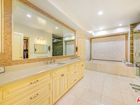 737 S Windsor Boulevard 201, Los Angeles CA 90005