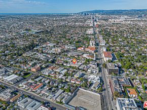 737 S Windsor Boulevard 201, Los Angeles CA 90005