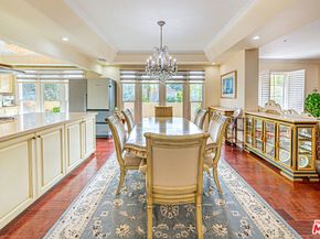 737 S Windsor Boulevard 201, Los Angeles CA 90005