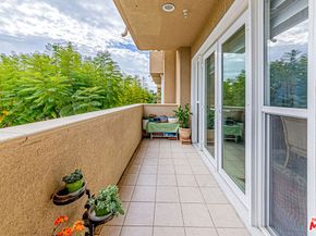 737 S Windsor Boulevard 201, Los Angeles CA 90005