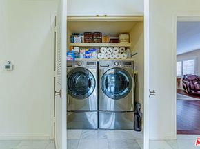 737 S Windsor Boulevard 201, Los Angeles CA 90005