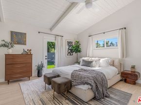 5552 S Corning Avenue, Los Angeles CA 90056