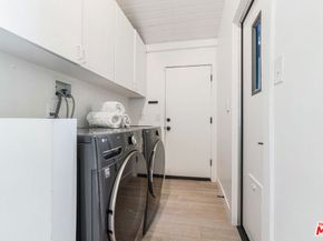 5552 S Corning Avenue, Los Angeles CA 90056