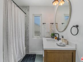 5552 S Corning Avenue, Los Angeles CA 90056