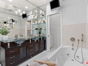 9000 Cynthia Street 208, West Hollywood CA 90069