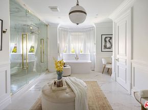 8147 W 4TH Street, Los Angeles CA 90048