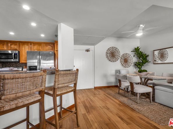 8162 Manitoba Street 202, Playa Del Rey CA 90293