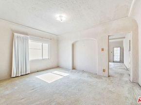 1738 Redcliff Street, Los Angeles CA 90026