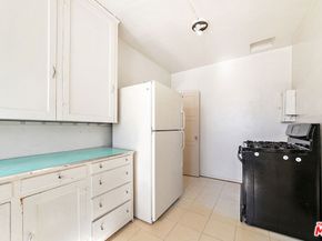 1738 Redcliff Street, Los Angeles CA 90026