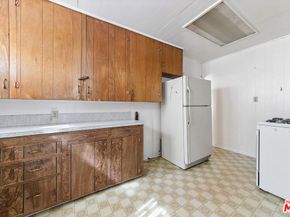 1738 Redcliff Street, Los Angeles CA 90026