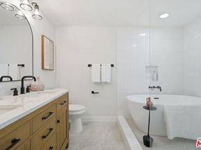 19891 Gloucester Lane, Huntington Beach CA 92646