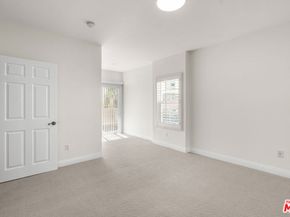 616 S Wilton Place 201, Los Angeles CA 90005