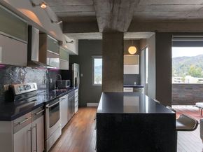 7250 Franklin Avenue 1112, Los Angeles CA 90046