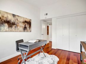 350 N Clybourn Avenue 36, Toluca Lake CA 91505