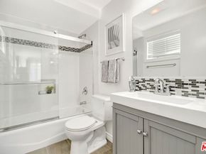 350 N Clybourn Avenue 36, Toluca Lake CA 91505