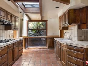 2716 Nichols Canyon Road, Los Angeles CA 90046