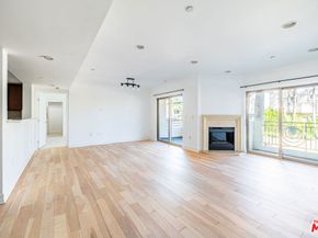 951 Granville Avenue 202, Los Angeles CA 90049