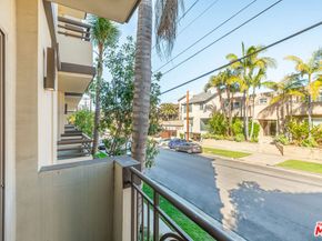 951 Granville Avenue 202, Los Angeles CA 90049