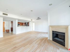 951 Granville Avenue 202, Los Angeles CA 90049