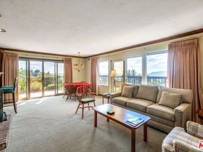 441 Audraine Drive, Glendale CA 91202