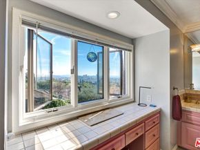 441 Audraine Drive, Glendale CA 91202