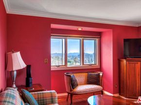 441 Audraine Drive, Glendale CA 91202