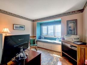 441 Audraine Drive, Glendale CA 91202