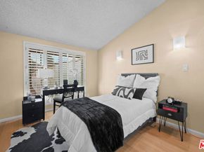 5951 Canterbury Drive 20, Culver City CA 90230