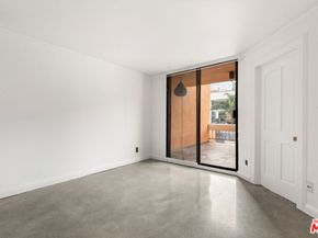 740 N Kings Road 102, West Hollywood CA 90069