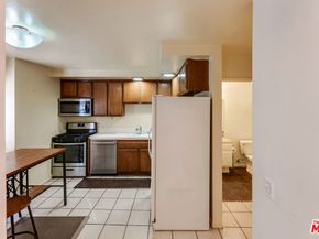 11940 Weddington Street 17, Valley Village CA 91607