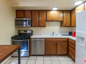 11940 Weddington Street 17, Valley Village CA 91607