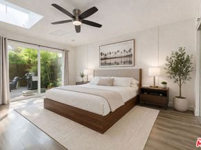 1014 Oakwood Avenue, Venice CA 90291